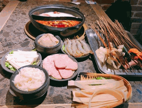 龙窑砂锅串串香