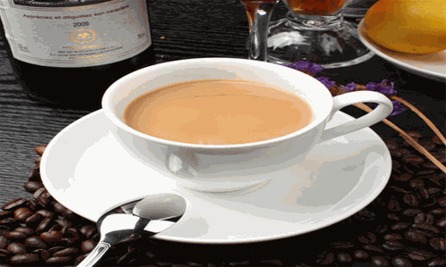 阿叔熬奶茶
