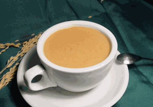 宅宅熊英式奶茶