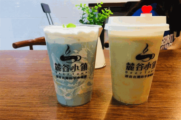 麓谷小镇奶茶
