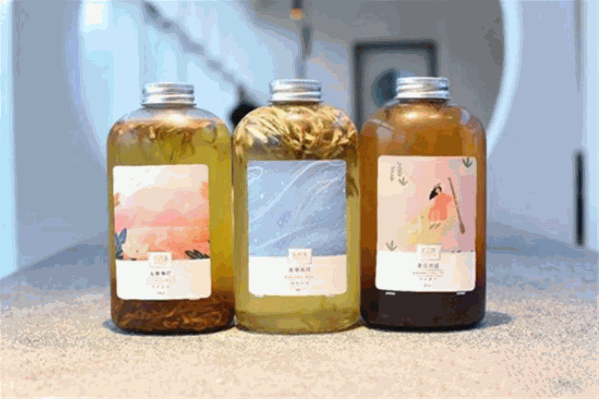 张苏遇奶茶