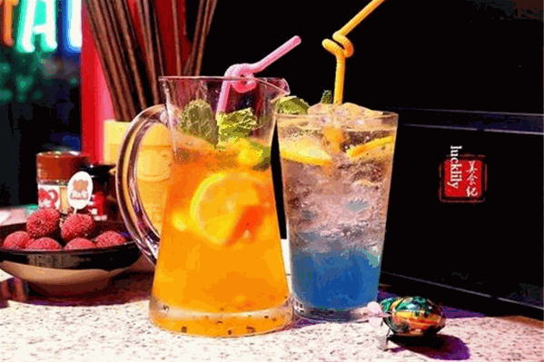 子轩缘奶茶店