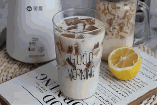 小燕子奶茶