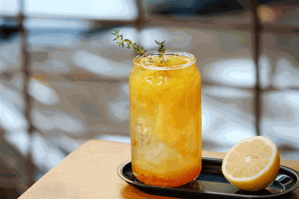 爱吸奶茶