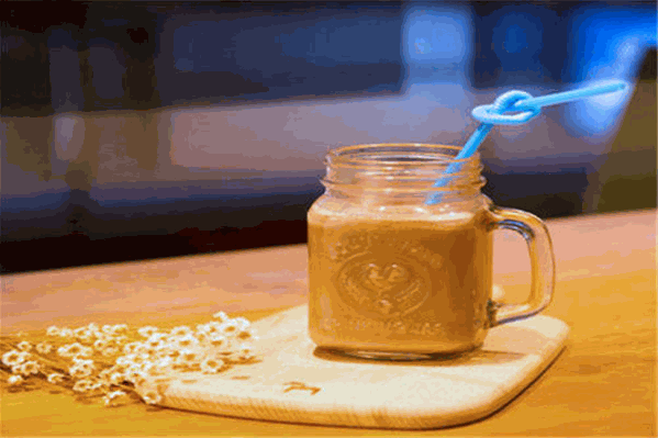 优滋果语奶茶