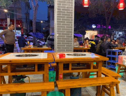 签和砂锅串串香