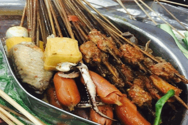 乐山飘香串串香