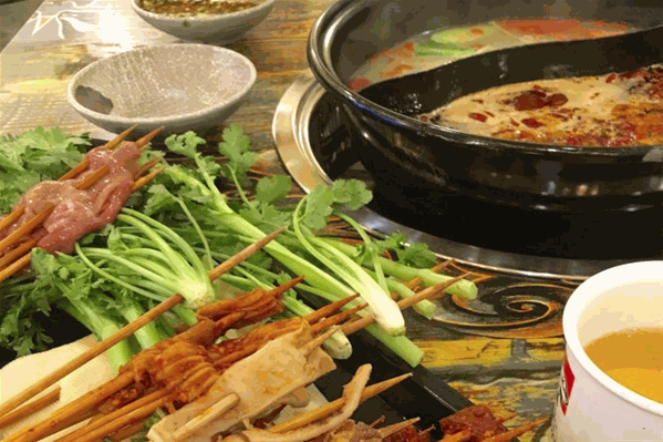 鼎留香火锅串串中的快餐