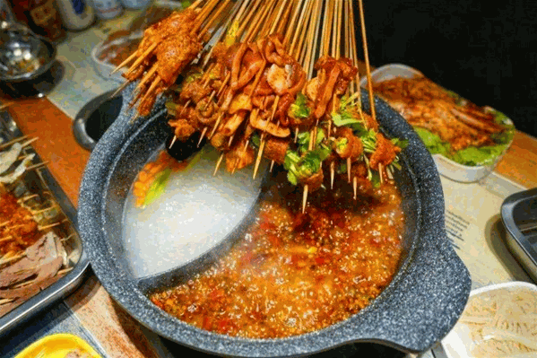 玉林串串香火锅店