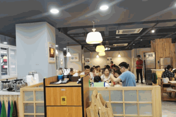 串小宝串串火锅