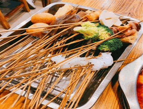 签与签寻串串香