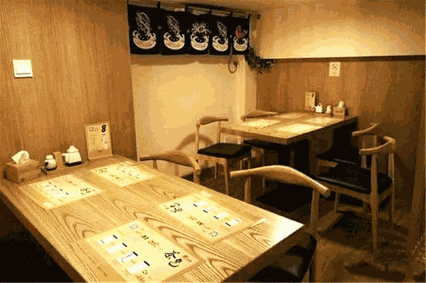 王建伟麻辣烫