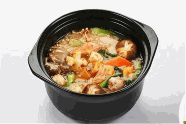 鑫枫林砂锅麻辣烫