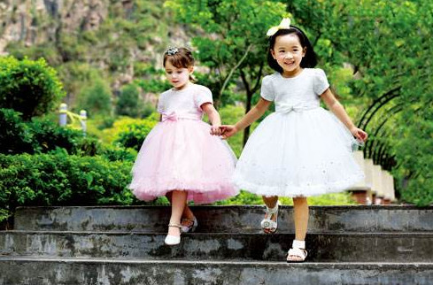 怎么选择童装品牌？加盟童装品牌应该注意什么？