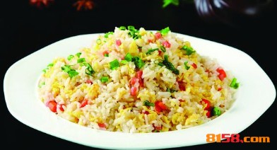 小盒子炒饭加盟需要多少费用？