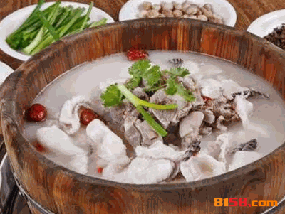 雅府正红木桶鱼