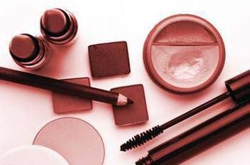 女性创业开化妆品加盟店如何经营提高聚客力？