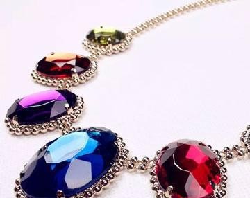 女性创业好项目 铂晶尔曼首饰珠宝致富新法宝