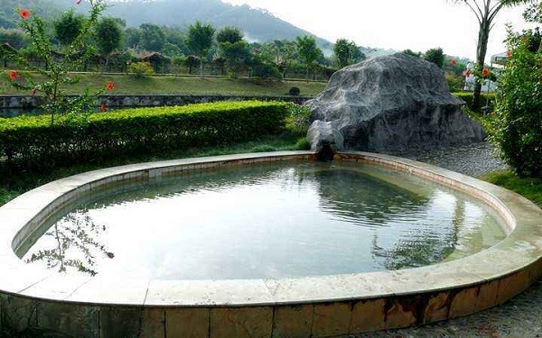 莲花山温泉度假村