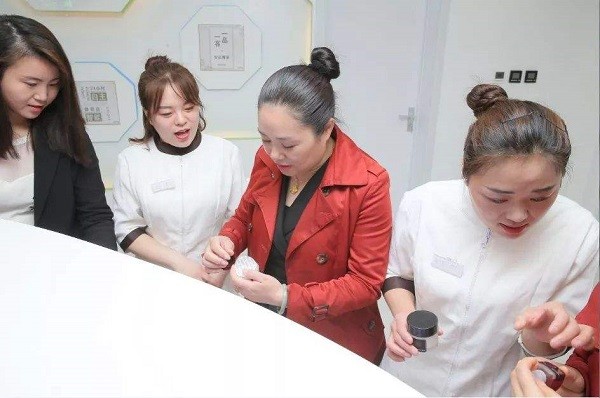 肌遇智能美容 肌遇智能美容