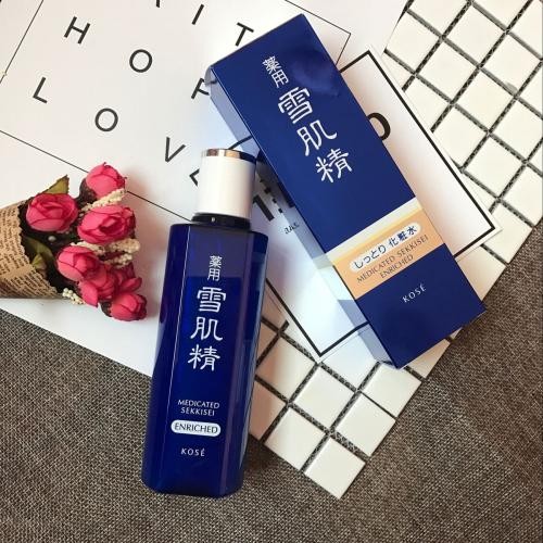 雪肌精化妆水