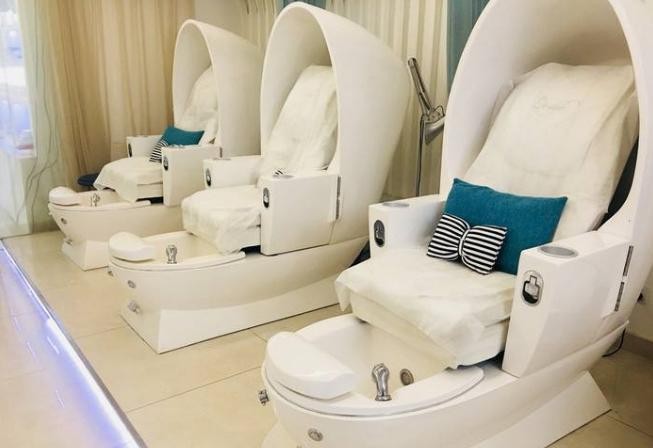 伊滋国际专业手足护理