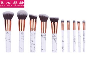 点心化妆品