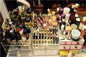 韩东化妆品