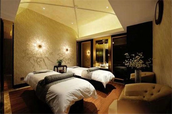 水色盛开美容养生馆